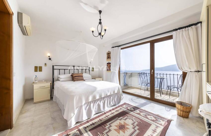 House with Pool Close to Beach in Kalkan 27