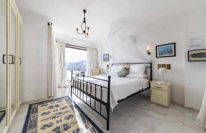 House with Pool Close to Beach in Kalkan 26