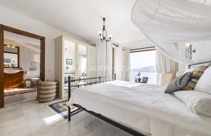 House with Pool Close to Beach in Kalkan 23