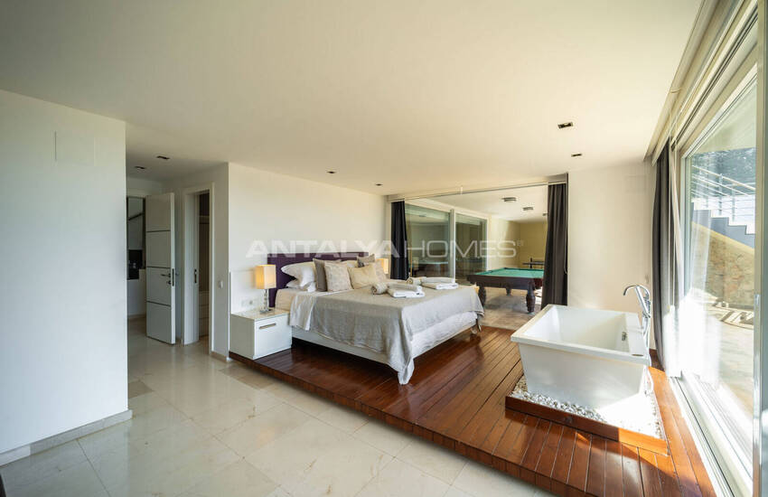 Kaş Kalkan'da Özel Havuzlu Deniz Manzaralı Villa 23