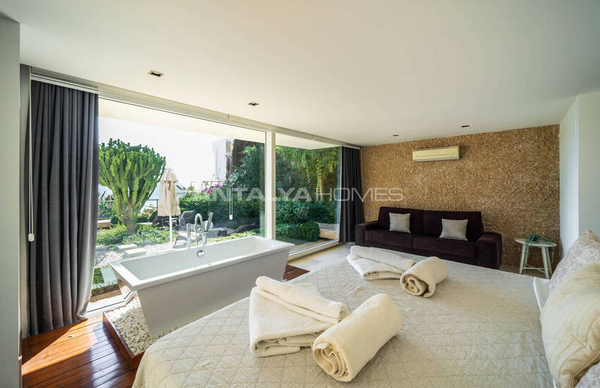 Kaş Kalkan'da Özel Havuzlu Deniz Manzaralı Villa 24