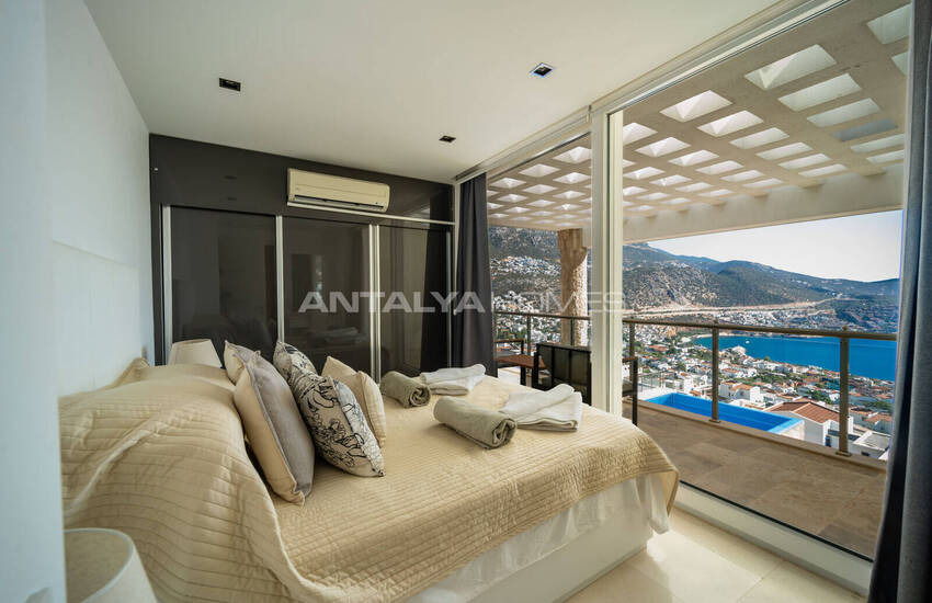 Kaş Kalkan'da Özel Havuzlu Deniz Manzaralı Villa 22