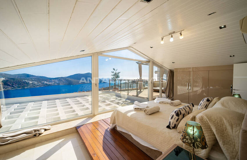 Kaş Kalkan'da Özel Havuzlu Deniz Manzaralı Villa 15