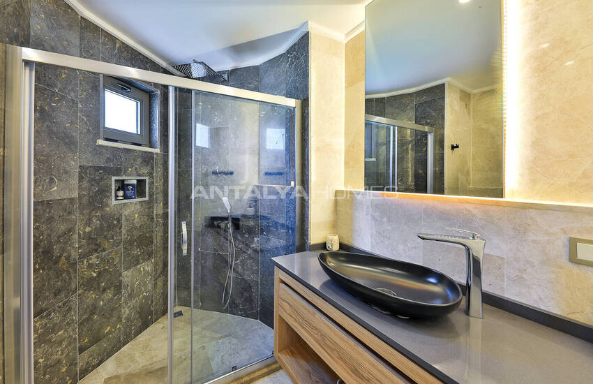Kaş Kalkan'da Havuzlu ve Deniz Manzaralı Lüks 5+1 Villa 41