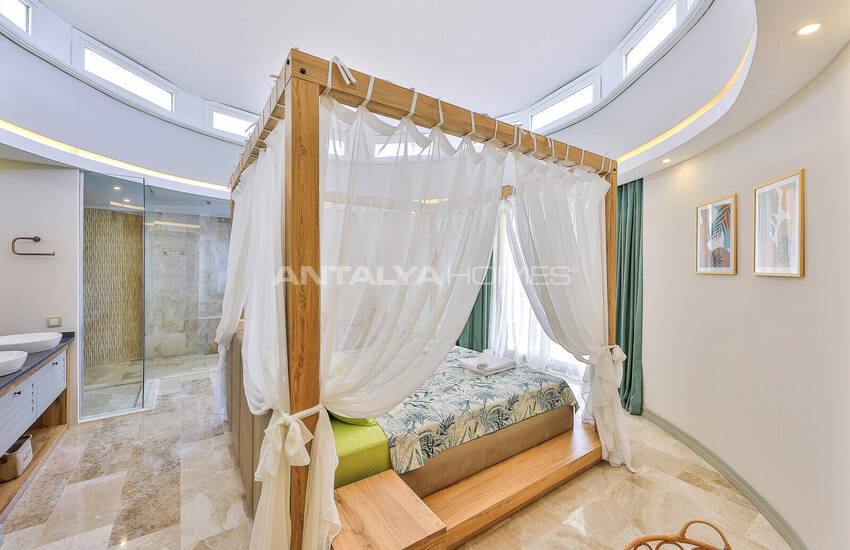 Kaş Kalkan'da Havuzlu ve Deniz Manzaralı Lüks 5+1 Villa 34