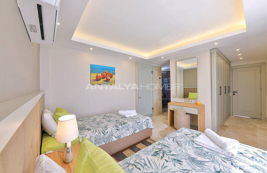 Kaş Kalkan'da Havuzlu ve Deniz Manzaralı Lüks 5+1 Villa 38