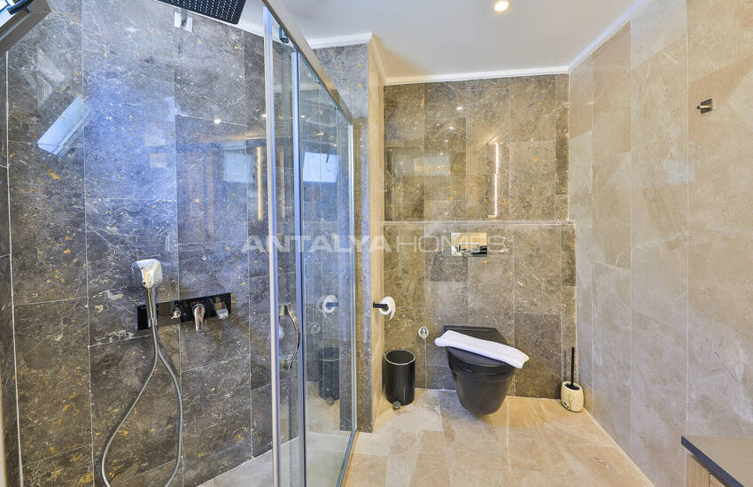 Kaş Kalkan'da Havuzlu ve Deniz Manzaralı Lüks 5+1 Villa 43