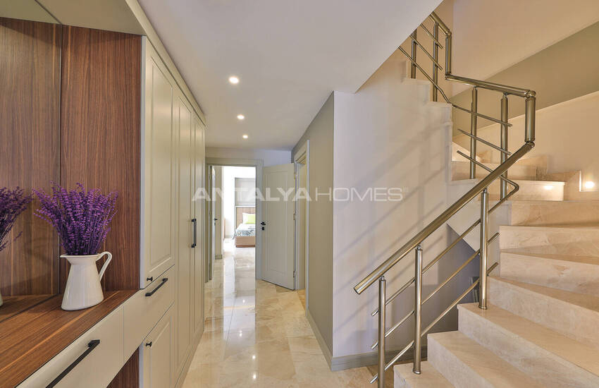 Kaş Kalkan'da Havuzlu ve Deniz Manzaralı Lüks 5+1 Villa 45