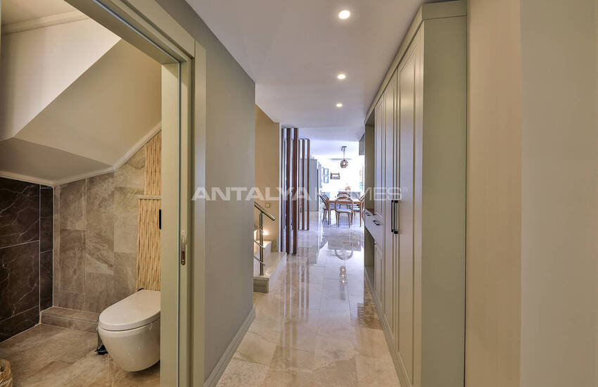 Kaş Kalkan'da Havuzlu ve Deniz Manzaralı Lüks 5+1 Villa 46