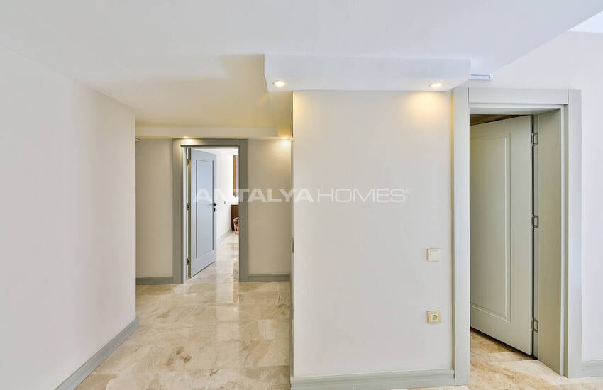 Kaş Kalkan'da Havuzlu ve Deniz Manzaralı Lüks 5+1 Villa 55