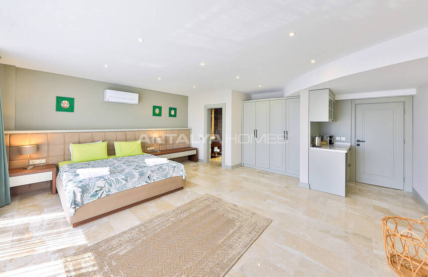 Kaş Kalkan'da Havuzlu ve Deniz Manzaralı Lüks 5+1 Villa 28