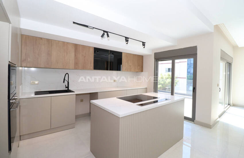 Apartments with Smart Home System Near the Sea in Antalya Lara 16