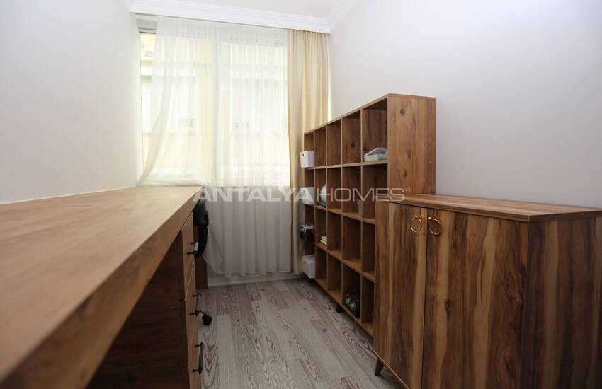 3-bedroom Flat with Separate Kitchen in Antalya Muratpaşa 21