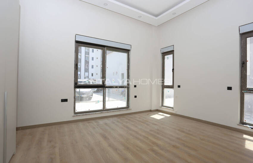 Detached House in an Exclusive Complex in Altıntaş 8