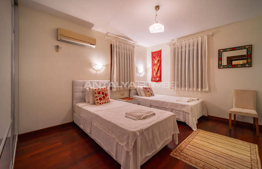 Beachfront House with Beach Access and Pool in Kalkan 51