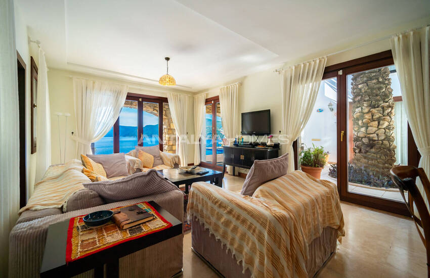 Beachfront House with Beach Access and Pool in Kalkan 38