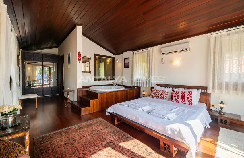 Beachfront House with Beach Access and Pool in Kalkan 44