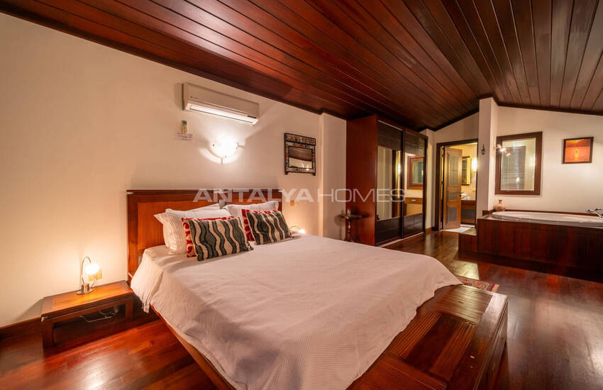 Beachfront House with Beach Access and Pool in Kalkan 45