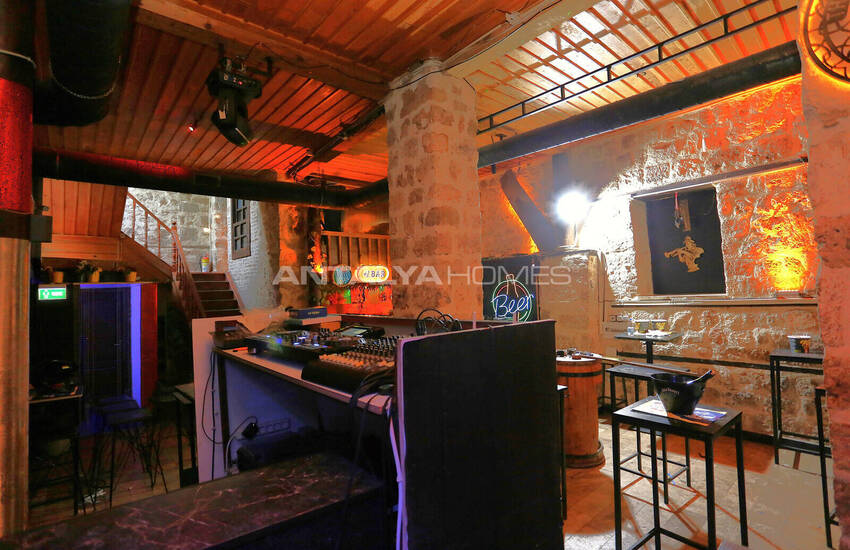 Bureau Commercial Dans Un Quartier Animé De Kaleiçi, Antalya 8