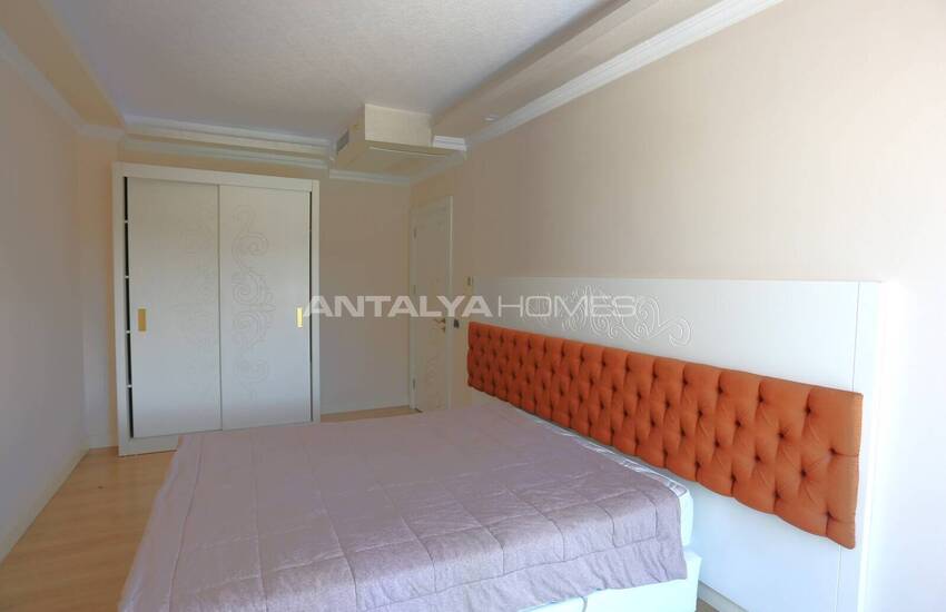 Antalya Konyaaltı’nda Havuz Manzaralı Eşyalı 2+1 Daire 19