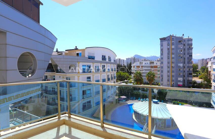 Antalya Konyaaltı’nda Havuz Manzaralı Eşyalı 2+1 Daire 24