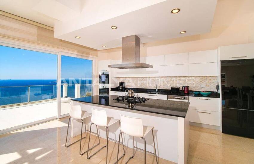 5-bedroom House with Infinity Pool in Antalya Kaş 15