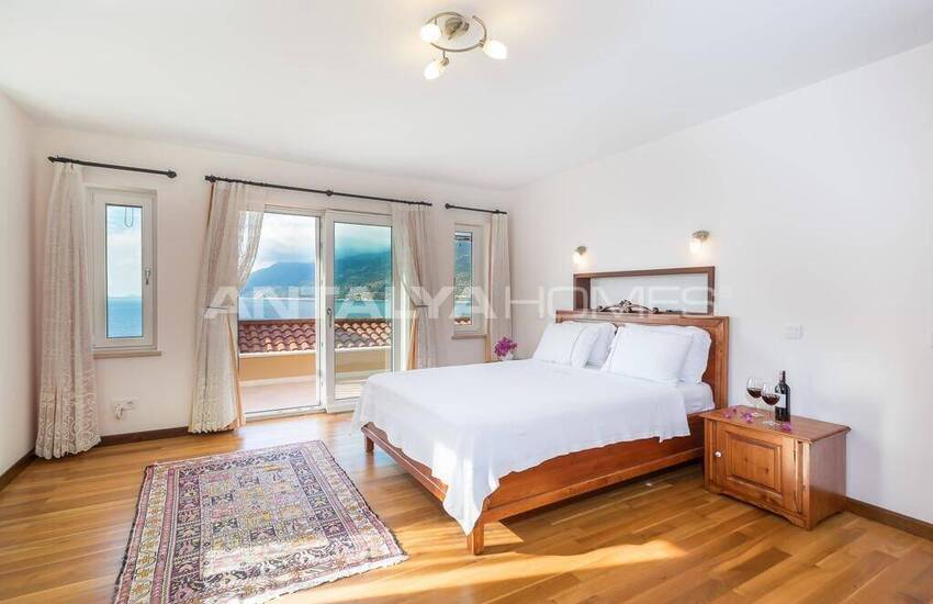 Kaş'ta Yatırım Potansiyeli Olan Deniz Manzaralı Gayrimenkul 20