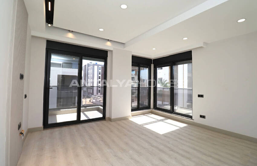 آپارتمان‌ها در مجتمعی با استخر نزدیک بیمارستان در آنتالیا 11