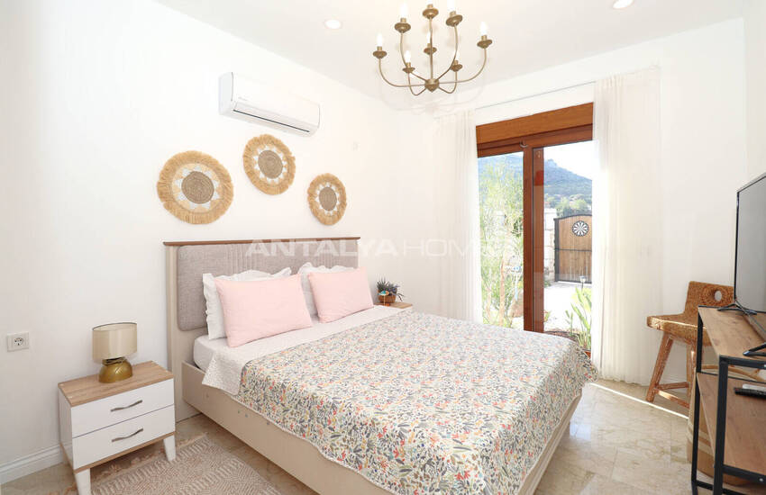 House with Pool Intertwined with Nature in Antalya Adrasan 27