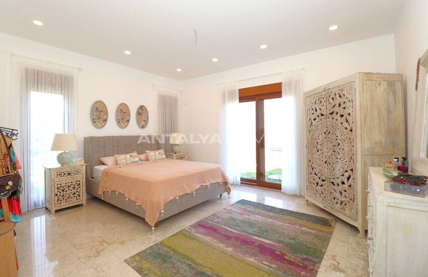 House with Pool Intertwined with Nature in Antalya Adrasan 29