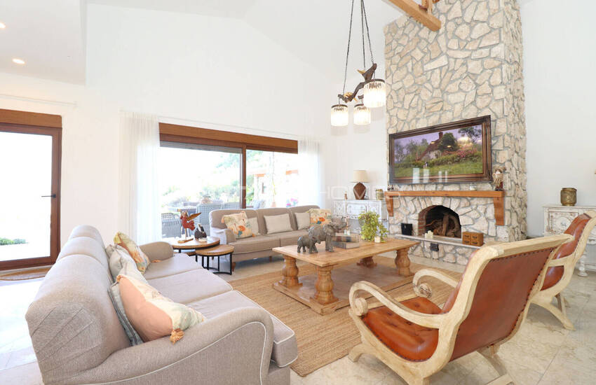 House with Pool Intertwined with Nature in Antalya Adrasan 20