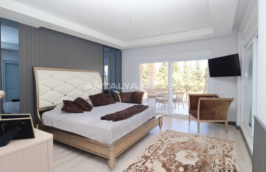 Antalya Yeşilbayır'da Özel Havuzlu Müstakil Villa 23