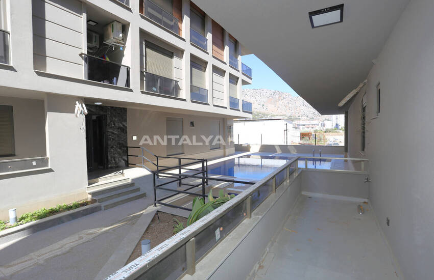 Appartement In Een Project Met Zwembad En Parkeerplaats In Konyaaltı 15