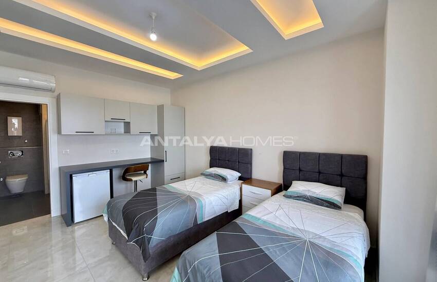 Alanya Mahmutlar'da Denize 550 M Mesafede Havuzlu Sitede Daireler 40