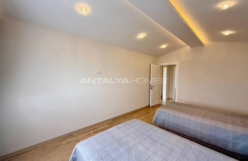 Alanya Mahmutlar'da Denize 550 M Mesafede Havuzlu Sitede Daireler 24