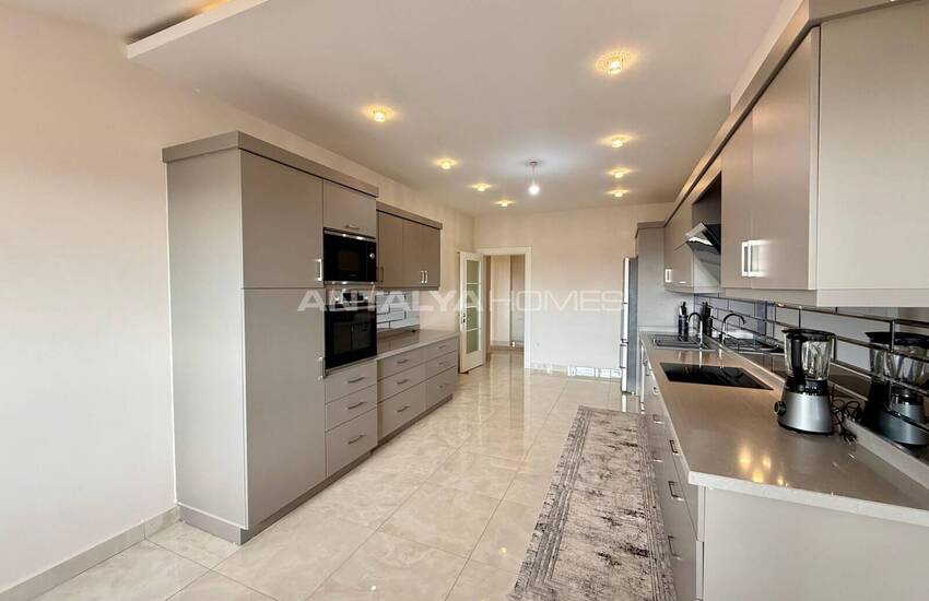 Alanya Mahmutlar'da Denize 550 M Mesafede Havuzlu Sitede Daireler 17