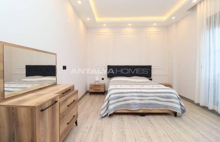 Antalya Döşemealtı'nda Havuzlu ve Dağ Manzaralı Ev 15