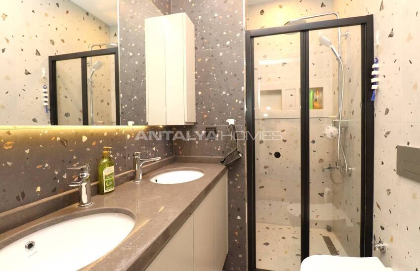 Antalya Döşemealtı'nda Havuzlu ve Dağ Manzaralı Ev 22