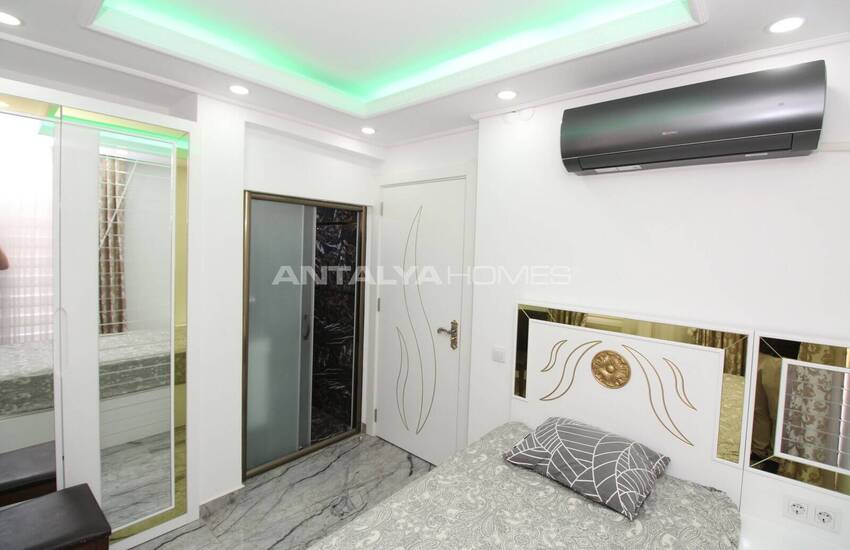 Antalya Belek'te Havuzlu Sitede 3 Odalı Şık Villa 35