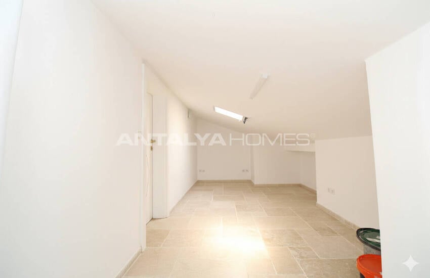 Antalya Belek'te Havuzlu Sitede 3 Odalı Şık Villa 46