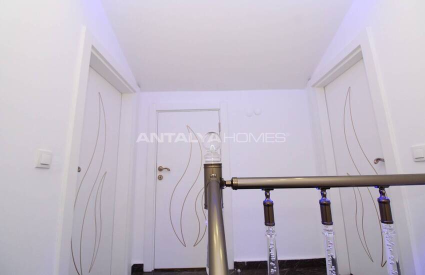 Antalya Belek'te Havuzlu Sitede 3 Odalı Şık Villa 48