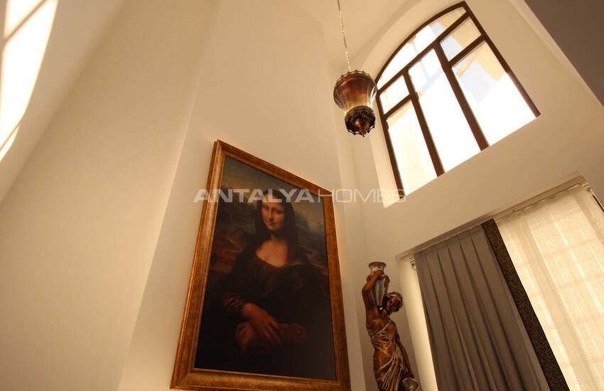 Antalya Belek'te Havuzlu Sitede 3 Odalı Şık Villa 23