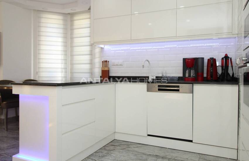 Antalya Belek'te Havuzlu Sitede 3 Odalı Şık Villa 27