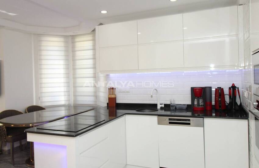 Antalya Belek'te Havuzlu Sitede 3 Odalı Şık Villa 26