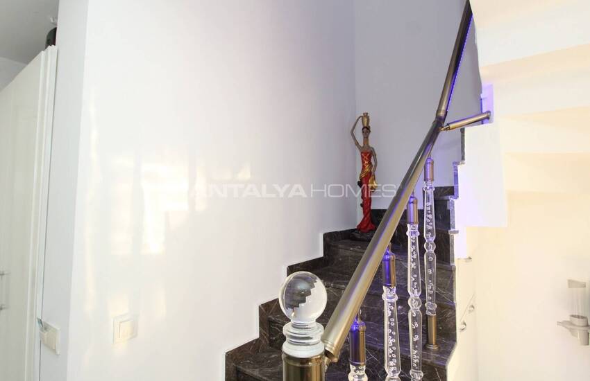 Antalya Belek'te Havuzlu Sitede 3 Odalı Şık Villa 53