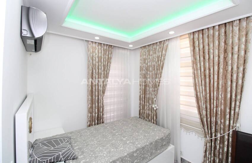 Antalya Belek'te Havuzlu Sitede 3 Odalı Şık Villa 33