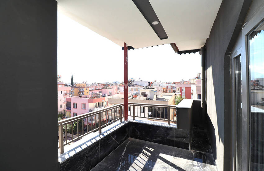 Antalya'da Ulaşım ve Olanaklara Yakın Daire 18