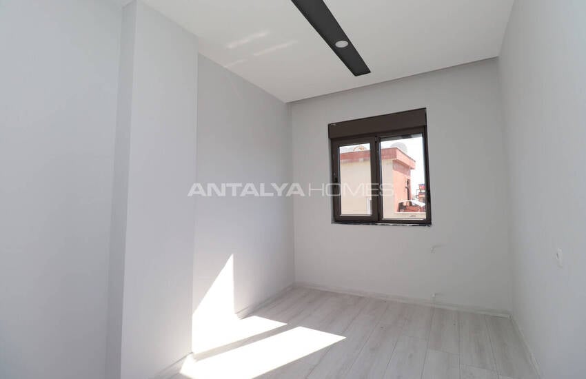 Antalya'da Ulaşım ve Olanaklara Yakın Daire 13