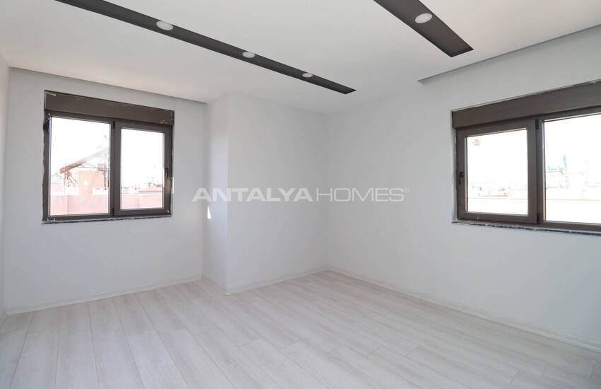 Antalya'da Ulaşım ve Olanaklara Yakın Daire 15