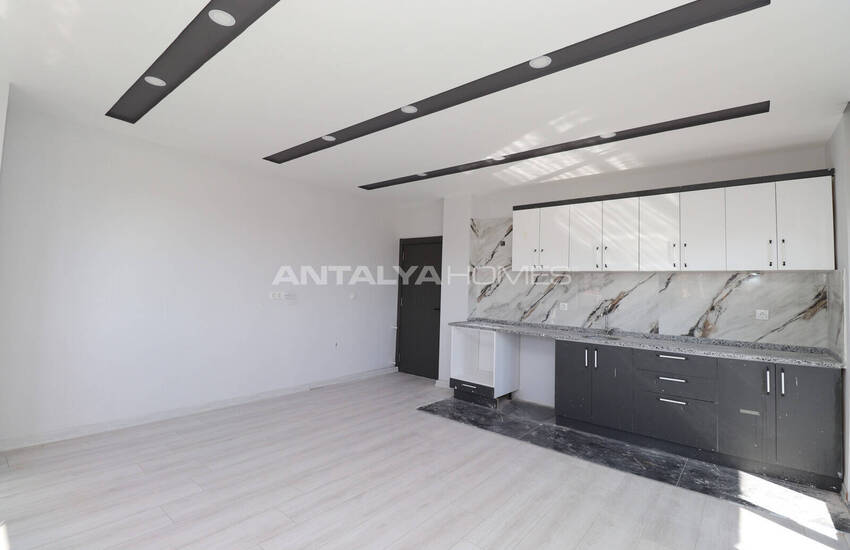 Antalya'da Ulaşım ve Olanaklara Yakın Daire 9